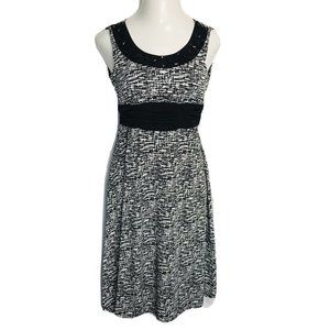 True Envy Women's Dress ~ Sz 4P ~ Below Knee